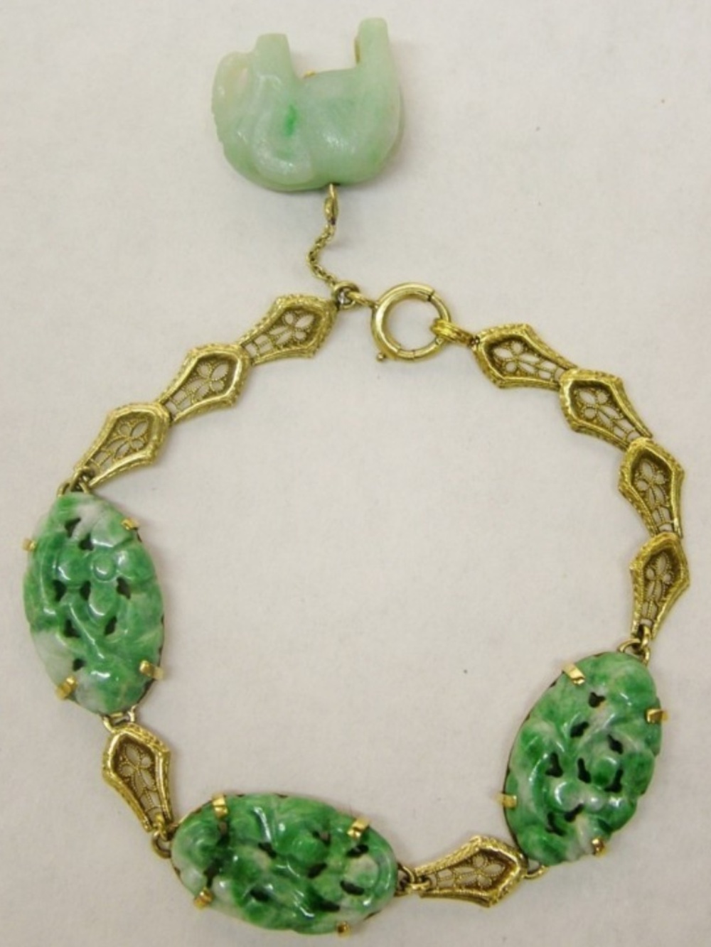 ANTIQUE CARVED GREEN JADE 14K GOLD BRACELET WITH CARVED JADE ELEPHANT CHARM